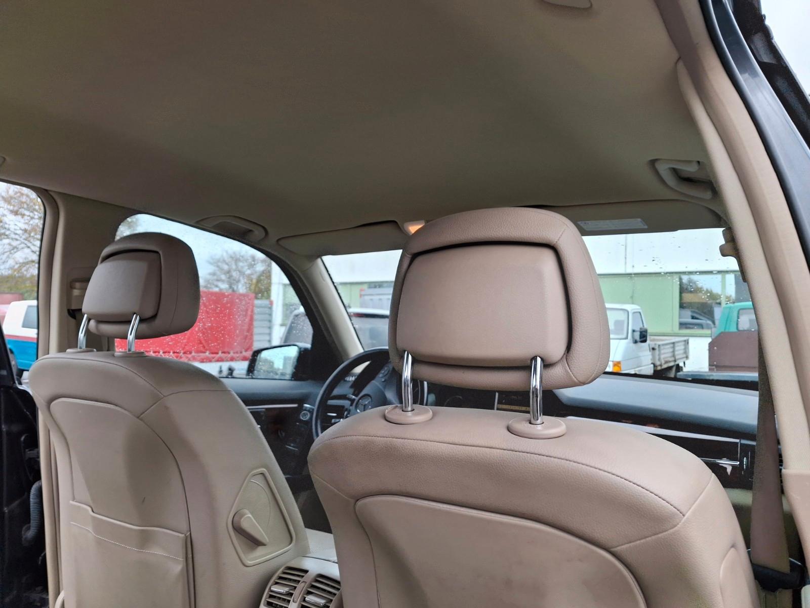 Mercedes-Benz GLK220 2011 — photo 14