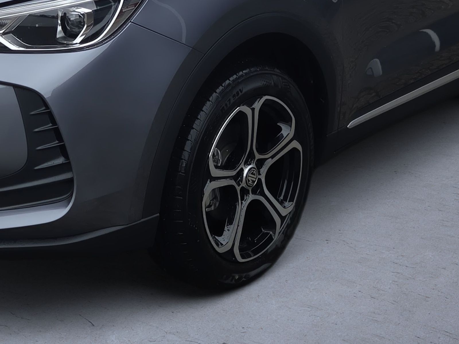 Fahrzeugabbildung MG ZS Comfort 1.5 Benziner  Schalter 116 PS *NAVI*S