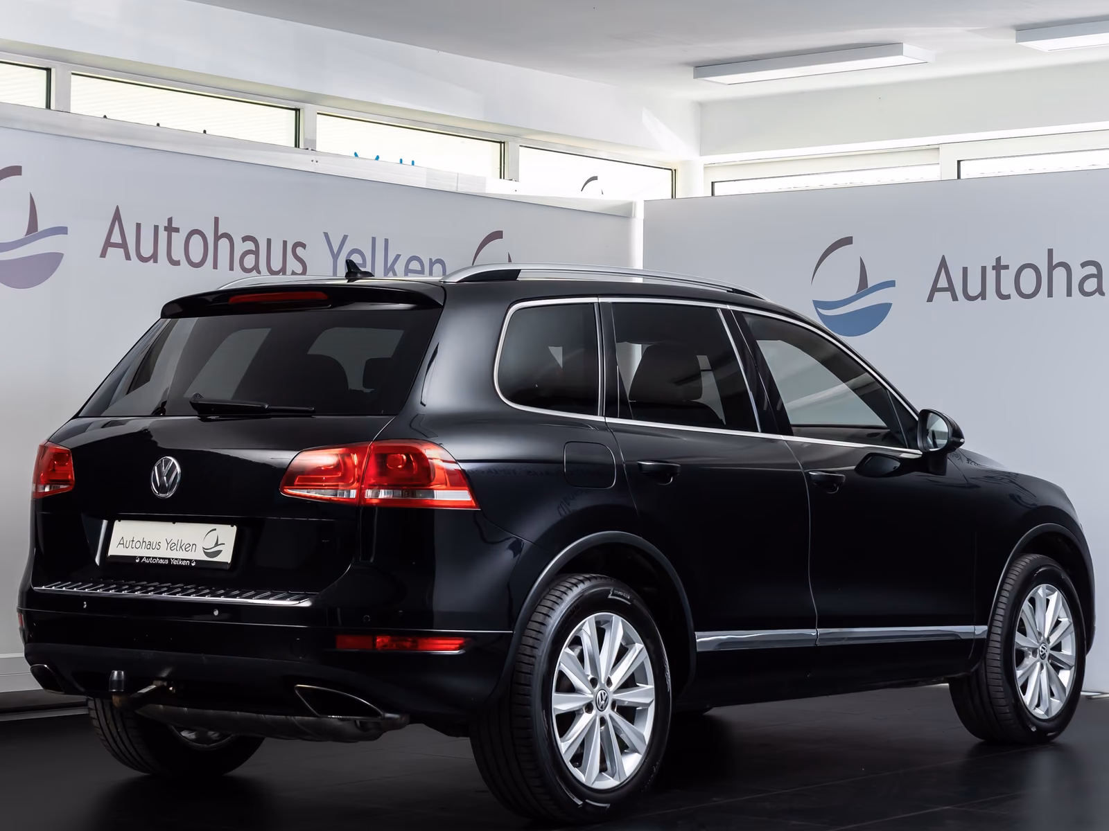 Volkswagen Touareg 3.0 TDI V6 *BI-XENON*PANO*NAVI*SPORT