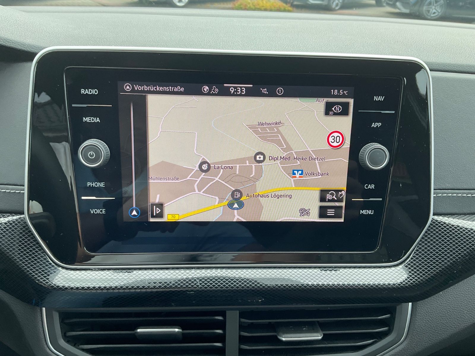 Fahrzeugabbildung Volkswagen T-Cross 1.5 TSI DSG R-Line,Kamera,AHK,ACC,Navi,