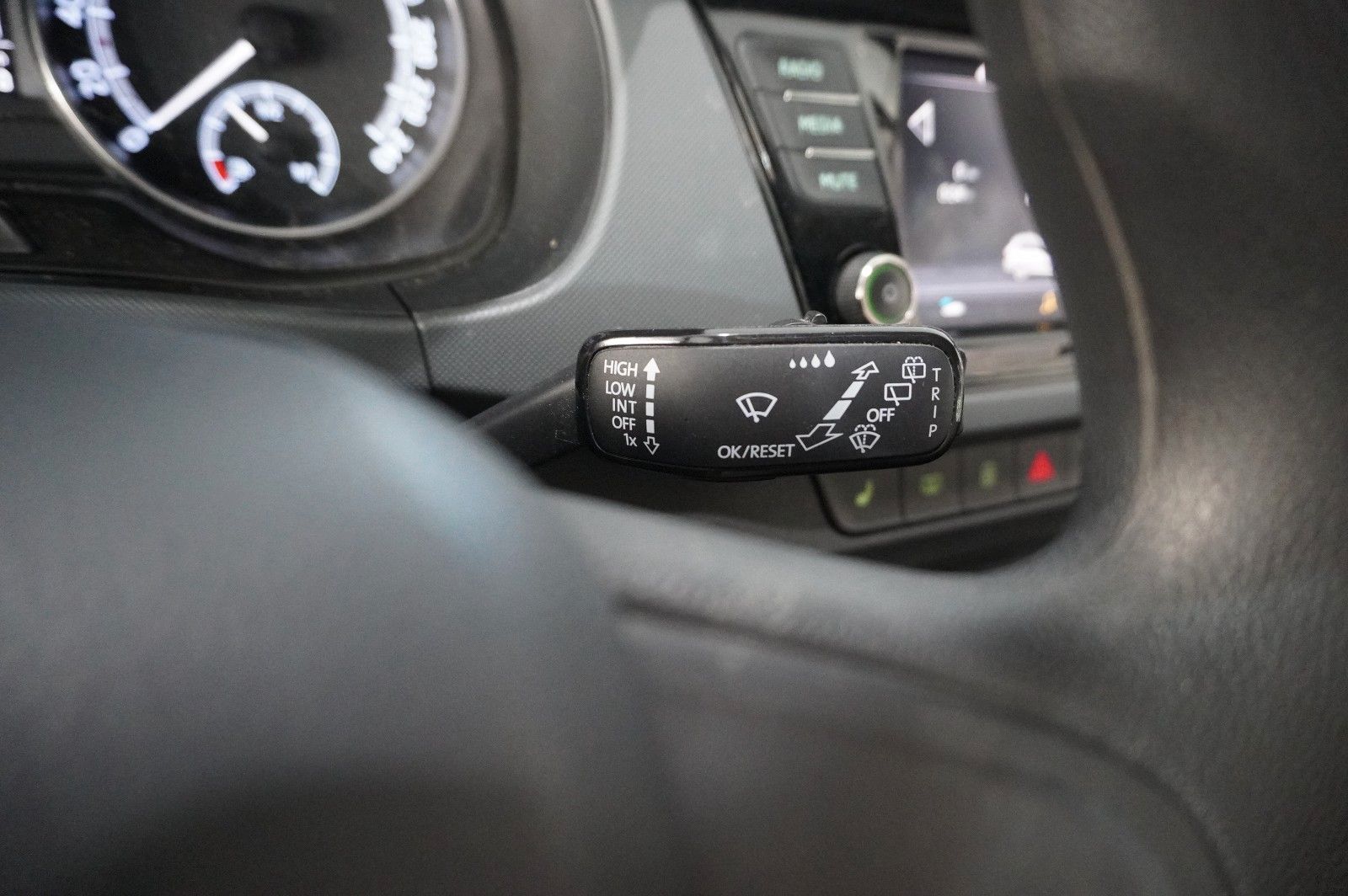 Fahrzeugabbildung SKODA Fabia 1.0 TSI COMBI COOL PLUS LED/SHZ/PDC/DAB+