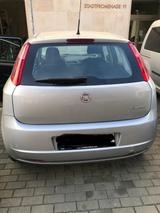 Fiat Punto 1.4 8V Active Active - gebrauchte Fiat Punto aus dem Jahr 2009