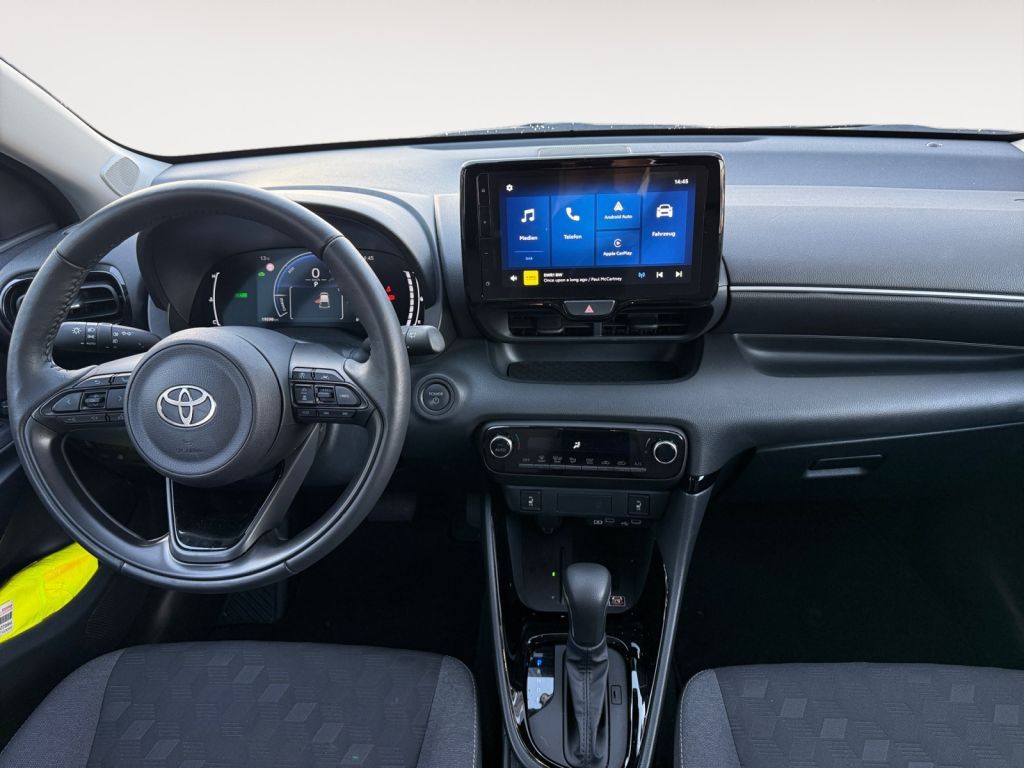 Fahrzeugabbildung Toyota Yaris Hybrid 116 1.5 VVT-i Teamplayer