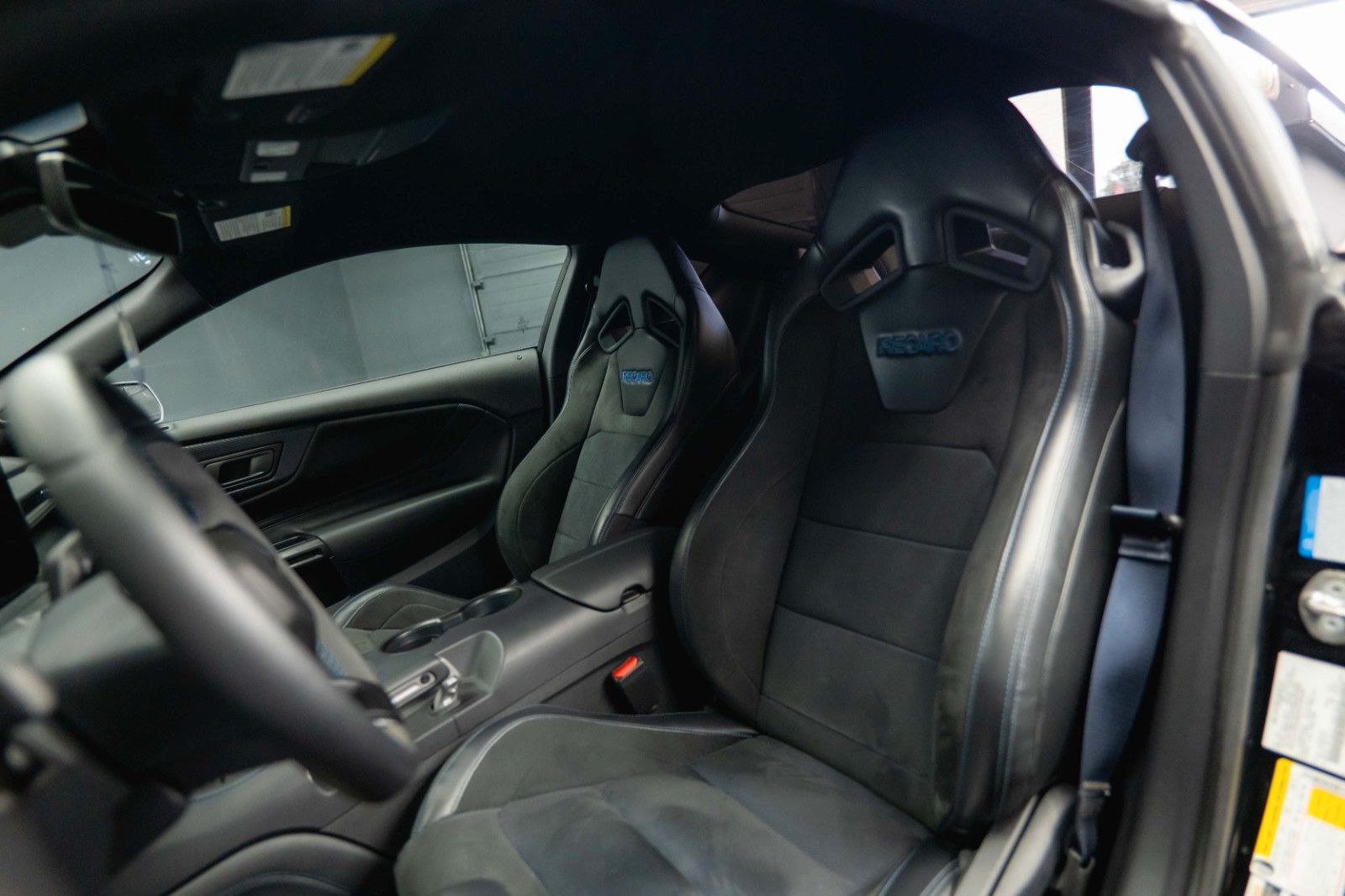 Fahrzeugabbildung Ford Mustang 5.0 Ti-VCT V8 Dark Horse TREMEC 6-Gang