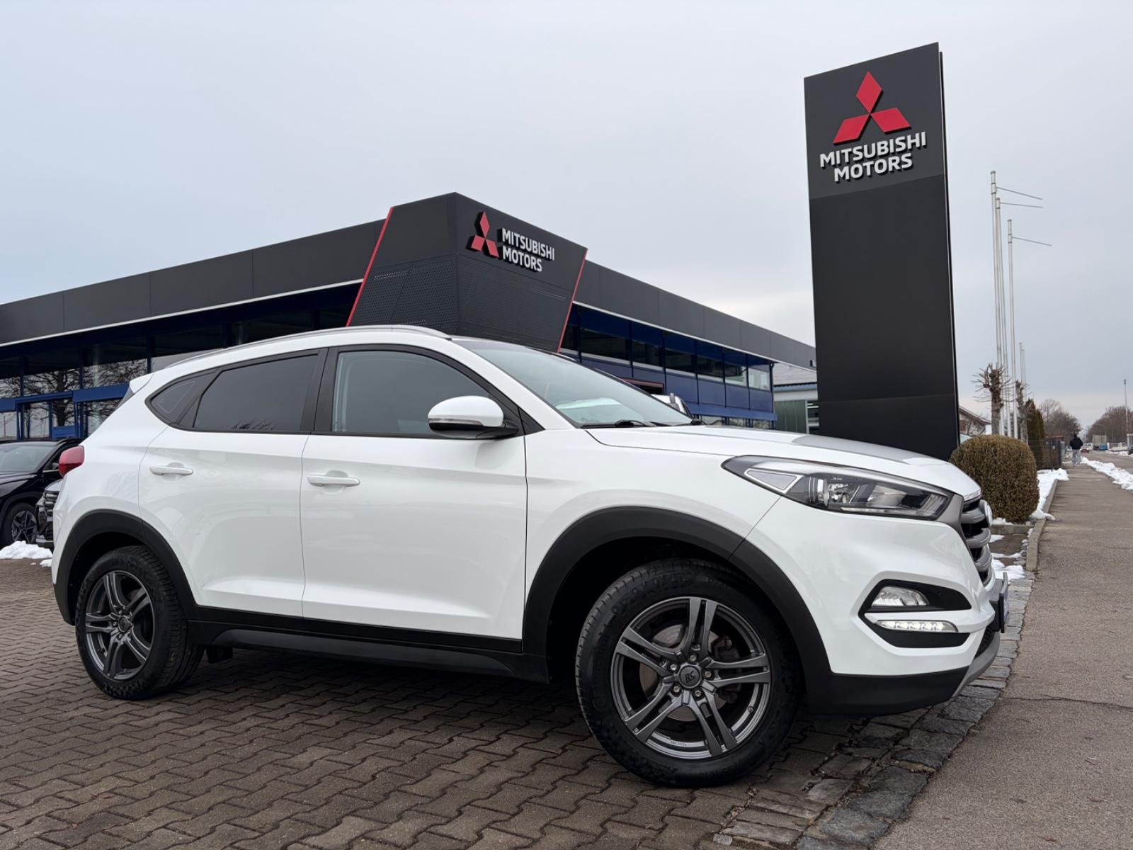 Hyundai TUCSON 1.6 GDI MT *Navi*SHZ*LHZ*Kamera*AHK