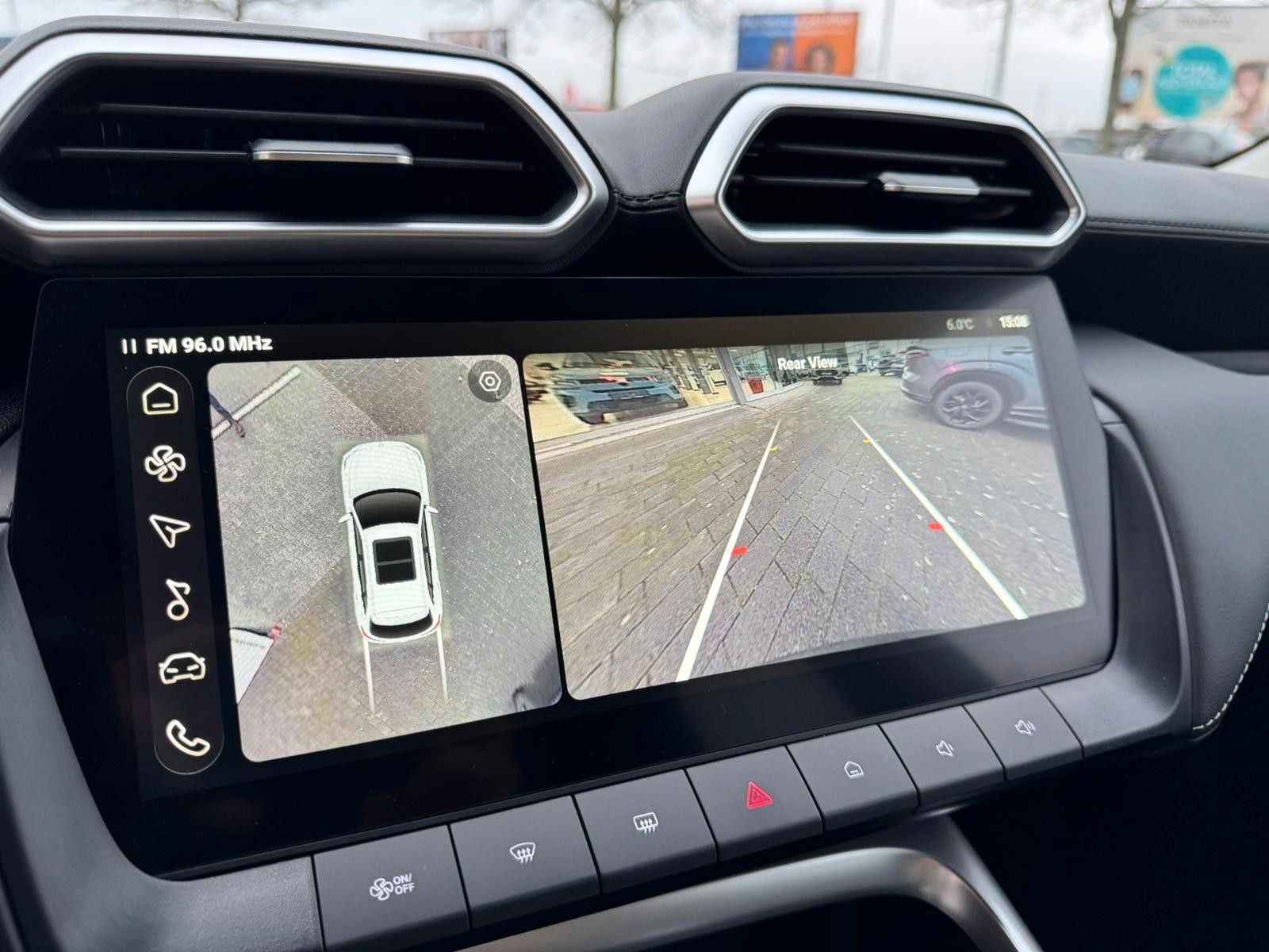 Fahrzeugabbildung MG ZS 1.5 Hybrid+ 145 kW Luxury