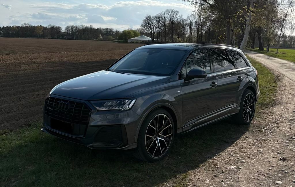 Image of Audi Q7