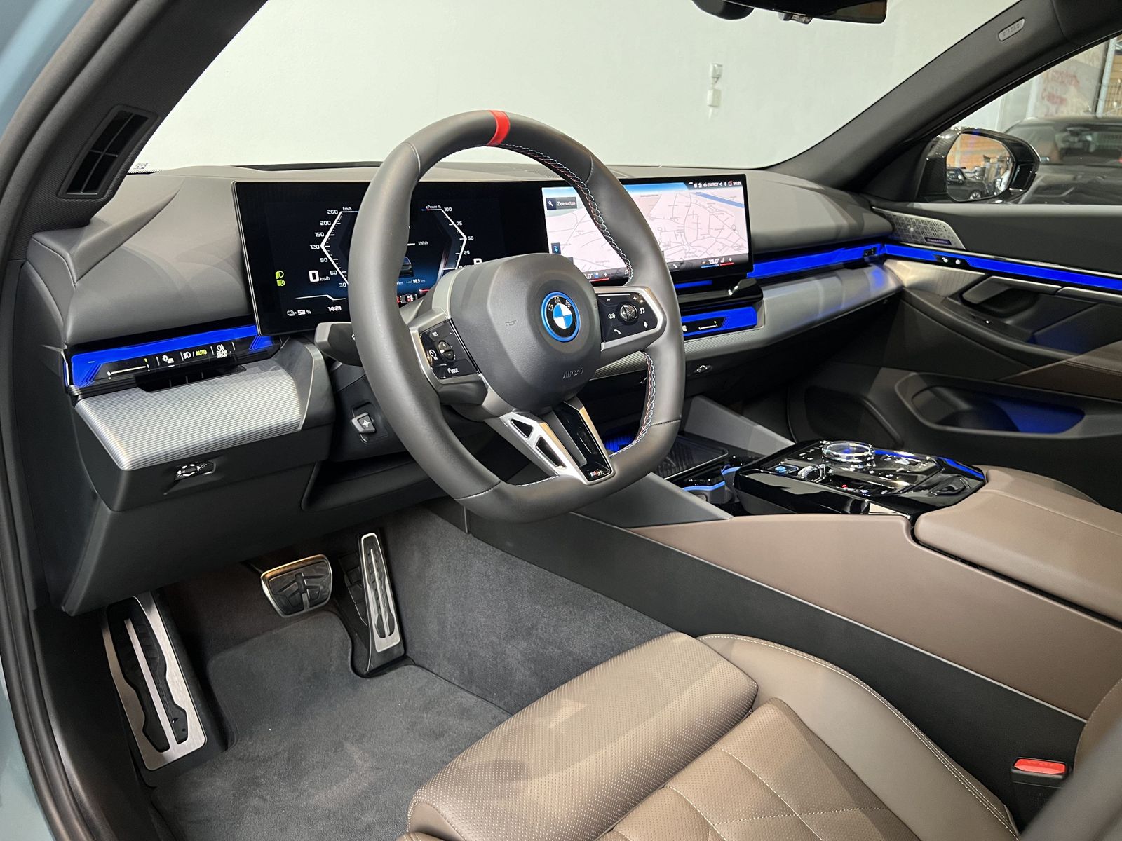 Fahrzeugabbildung BMW i5 M60 xDrive Limousine Pano.Dach AHK B &W Sound