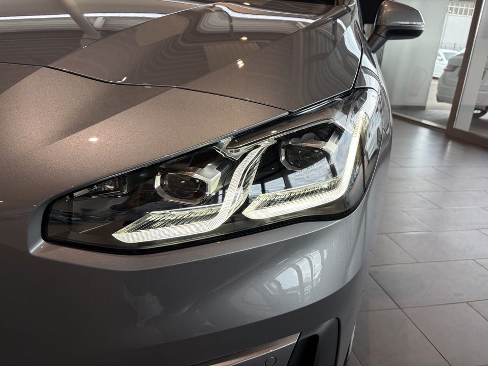 BMW 218i Active Tourer Steptronic DCT Navi DSG imagem 3