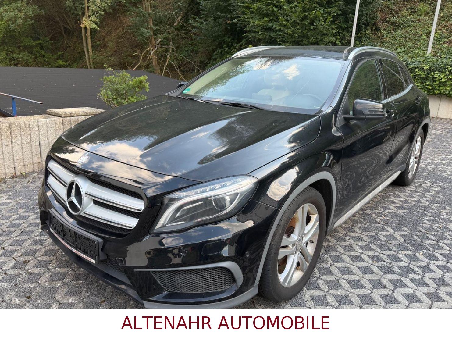Mercedes-Benz GLA220, 2015