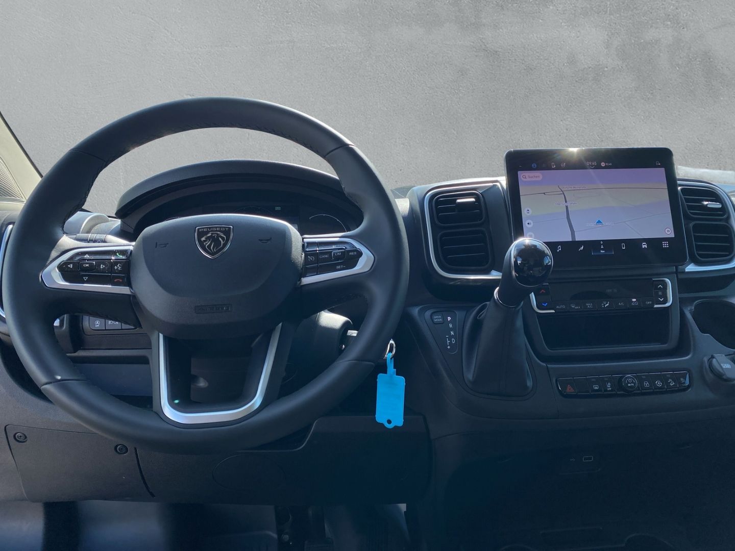 Fahrzeugabbildung Peugeot Boxer Kasten Hochraum 335 L2H2 BlueHDi 140 2.2 F