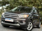 Ford Kuga Titanium 4x4 2.0 TDCi*Automatik*Xeneon*Navi - : Grau, Teilleder, Ambiente-Beleuchtung