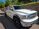 Dodge RAM 1500 Laramie 5.7 Ltr Hemi Kamera Navi LPG - Dodge RAM in Duisburg