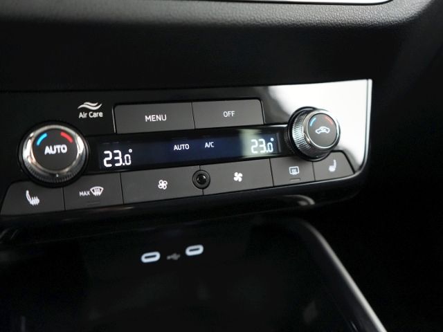 Fabia SELECTION TSI+NAVI+SITZ-/LENKRADHEIZUNG+KE