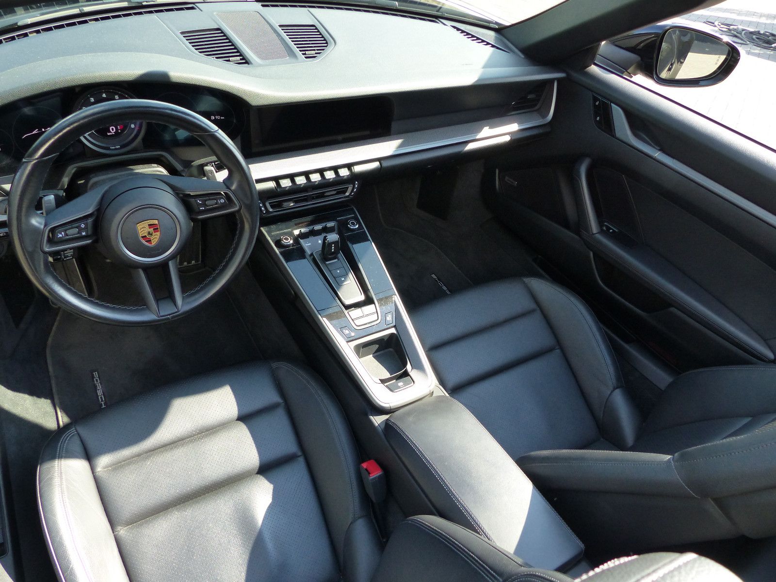 Fahrzeugabbildung Porsche 992 Carrera 4 Cabriolet