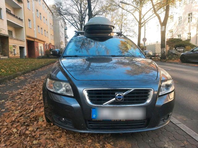 Volvo Verkaufe Volvo V50 Kombi Summum 2.0L Diesel