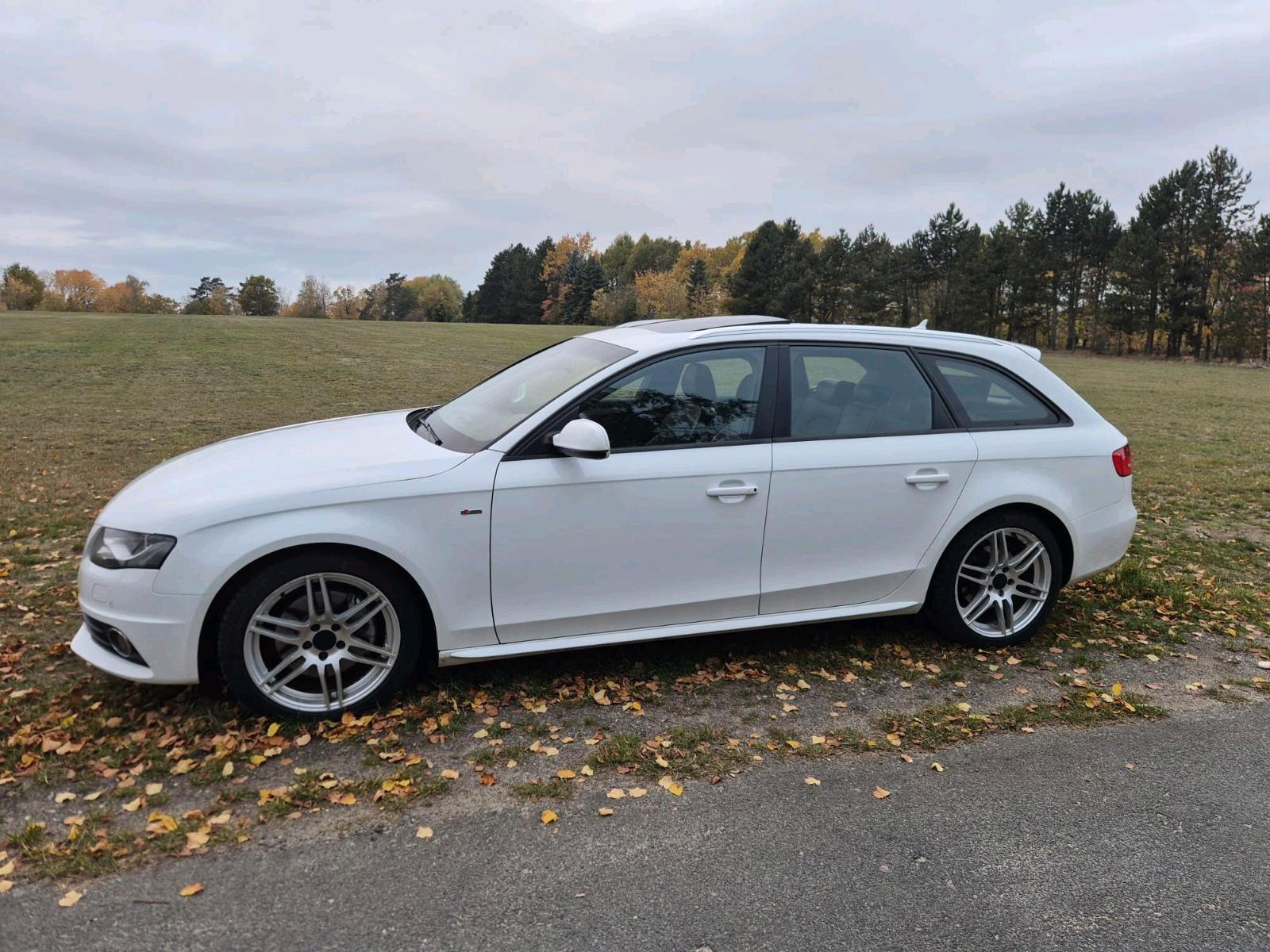 Audi Quattro 2011 — салон