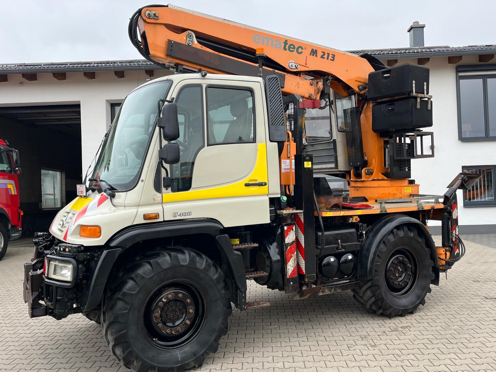 Unimog U 400 mit ematec M 213 Kran