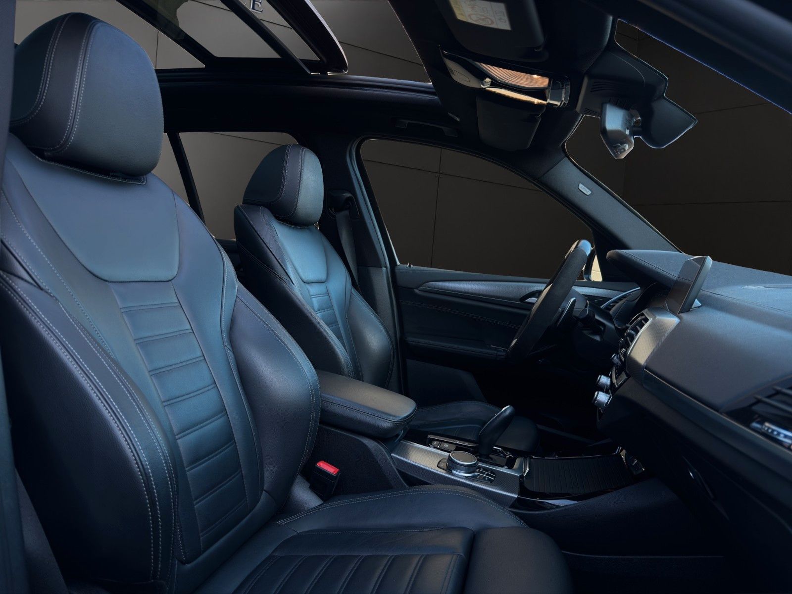 Fahrzeugabbildung BMW X3 M40i Pano/HUD/Bhz.Sport.Lenkrad/Elektr.Sitze