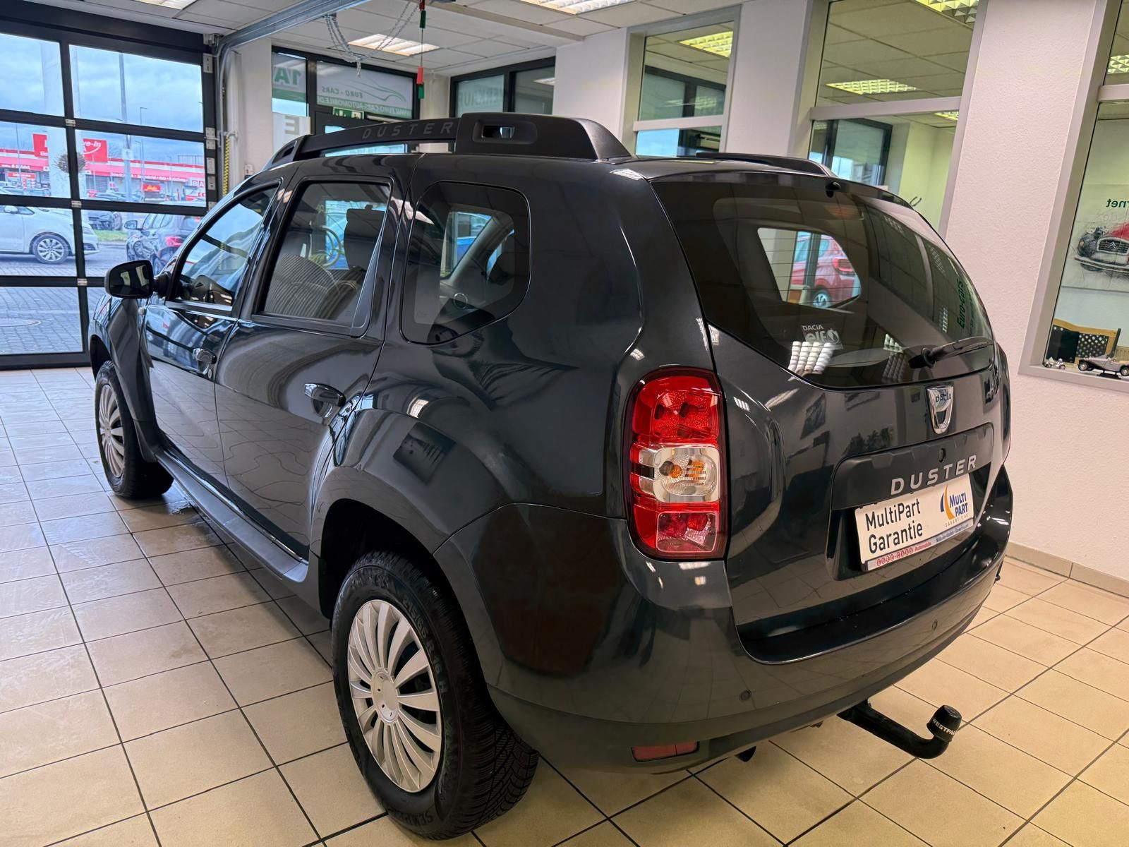 Fahrzeugabbildung Dacia Duster I Laureate /8.FACH BEREIFT/NAVI/KLIMA/AHK