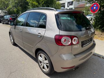 Volkswagen Golf - 6