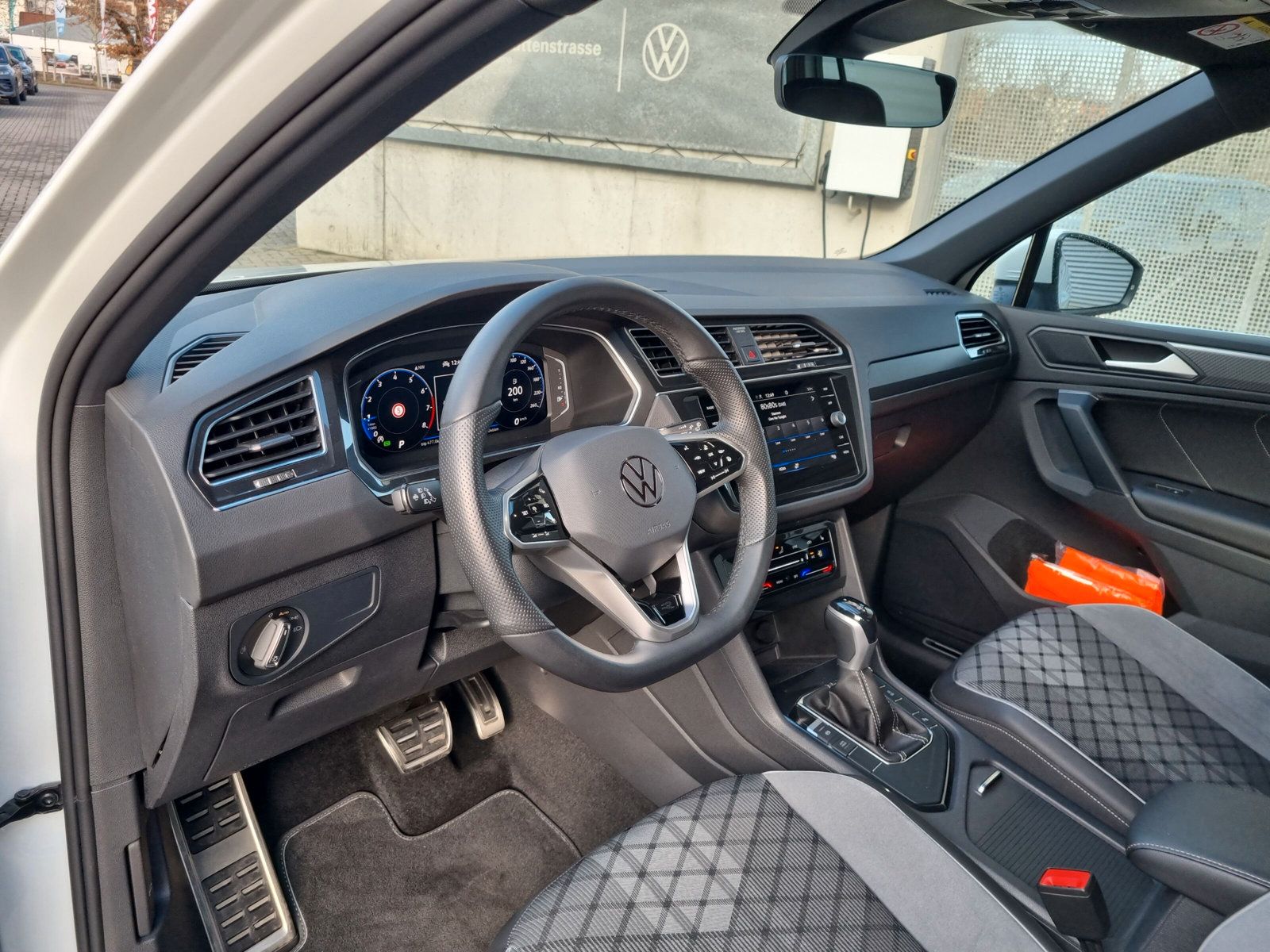 Volkswagen Tiguan - Bild 14