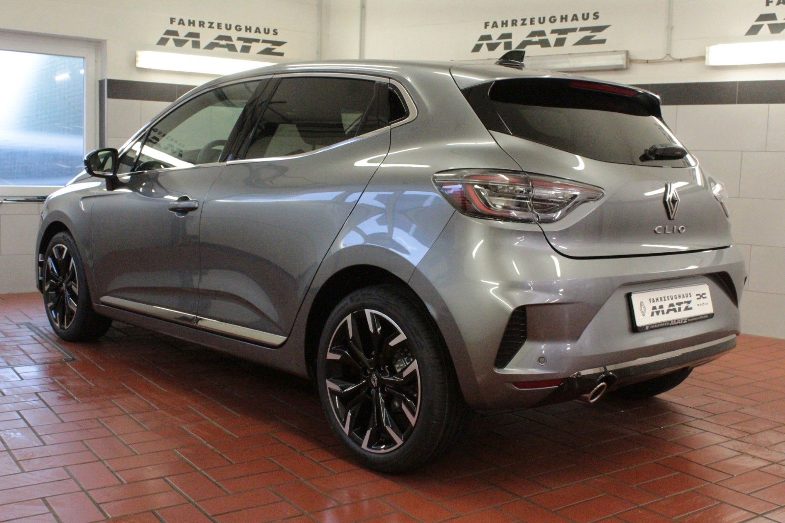 Fahrzeugabbildung Renault Clio TCe 90 Techno *Look-Paket*Winter-Paket*