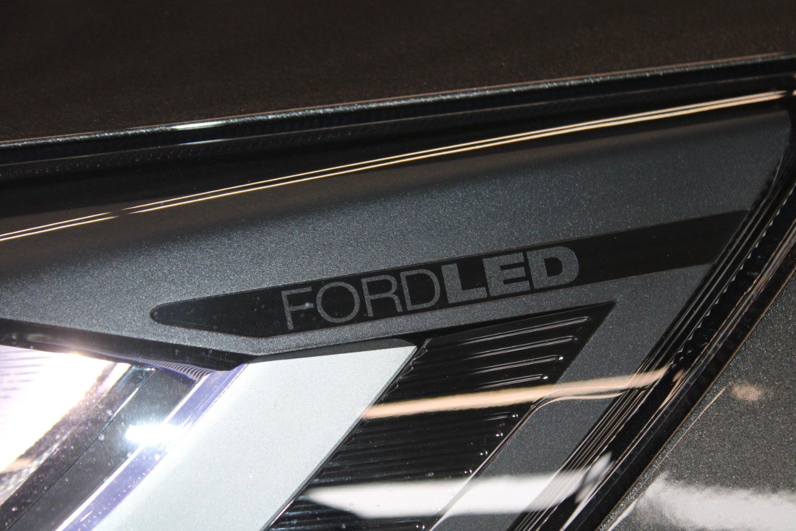 Fahrzeugabbildung Ford Focus ST-Line AHK GJR LED B&O ACC CAM SOFORT