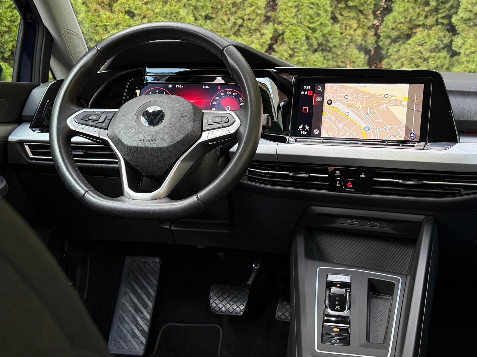 Volkswagen Golf 1.0 eTSI Limo Life LED+NAVI+ACC+SHZ+CARPLAY, миниатюра 15