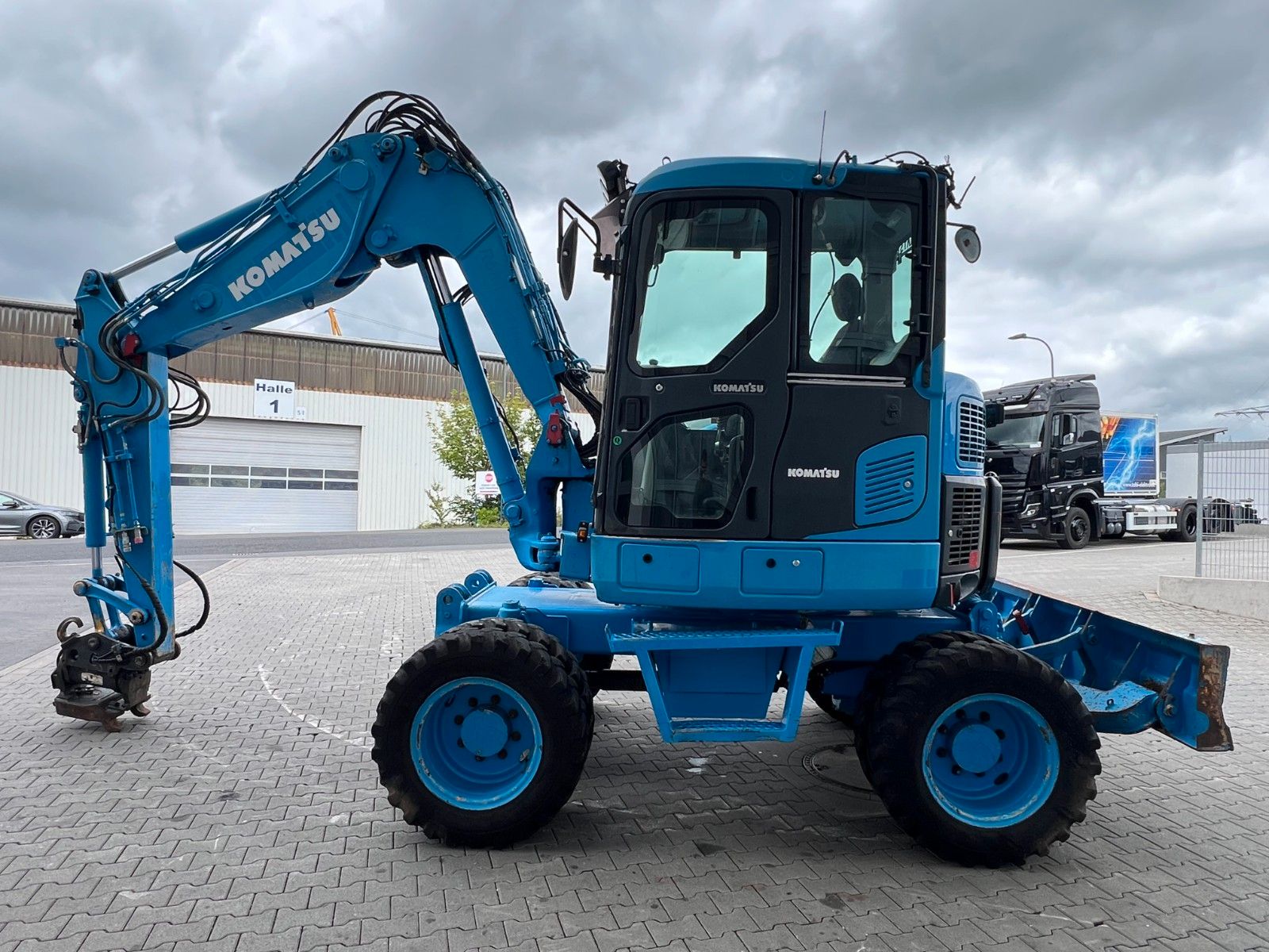 Fahrzeugabbildung Komatsu PW 98MR-8 / 5.734h / Powertilt HS08