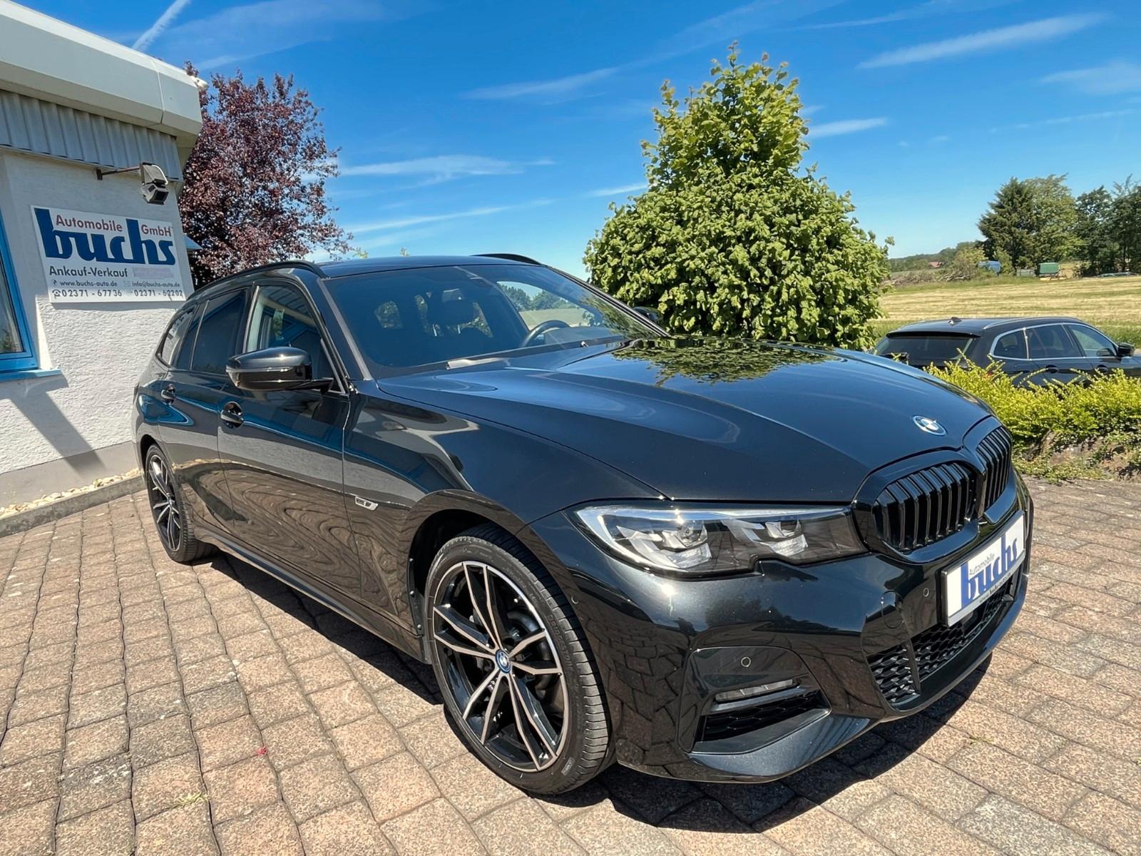 BMW 330e xDrive Touring M Sport ACC AHK 19"