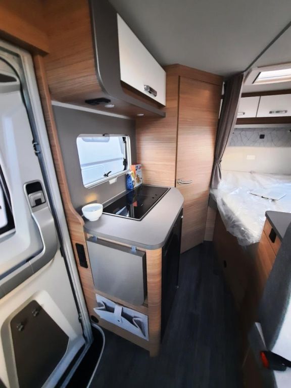 Fahrzeugabbildung Weinsberg CaraLoft 550 MF Verfüg./Sparen Sie 26.857,- €