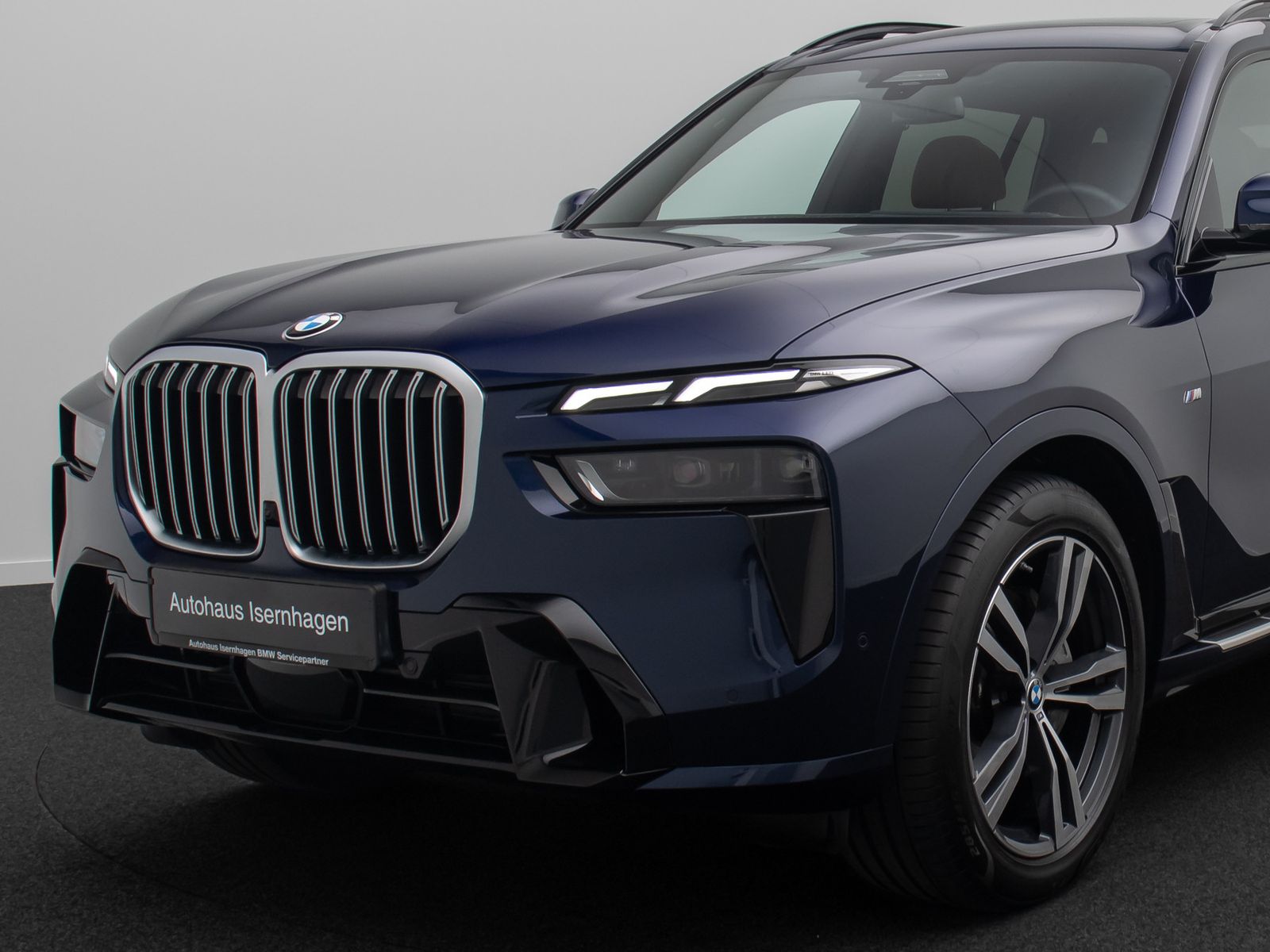 Fahrzeugabbildung BMW X7 xD40d M Sport 360&deg; SkyLounge H/K Individual