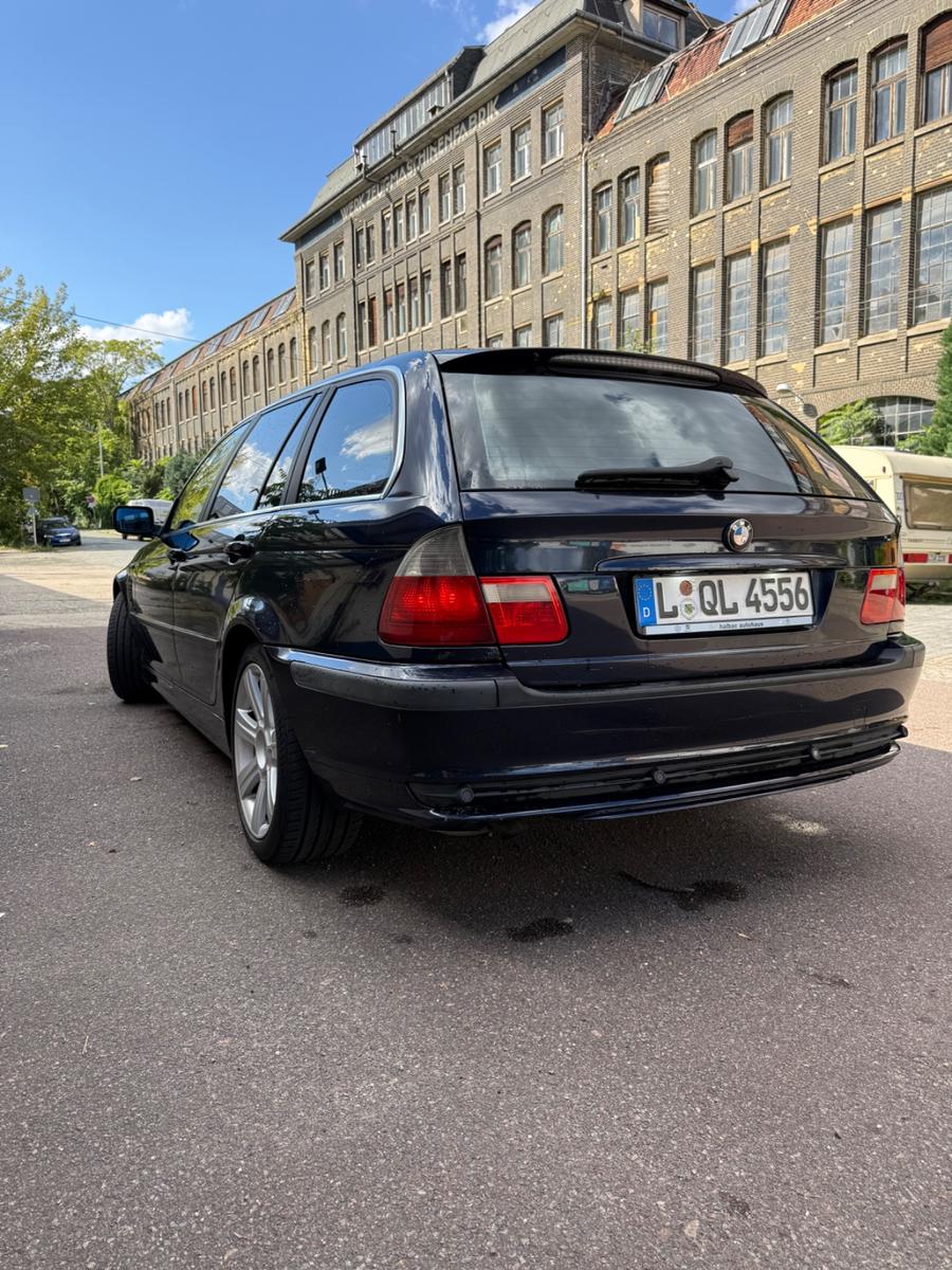 BMW 318 2004 — photo 7