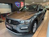 Volkswagen T-Roc Style - Volkswagen T-Roc mit Benzin-Antrieb: Limousine