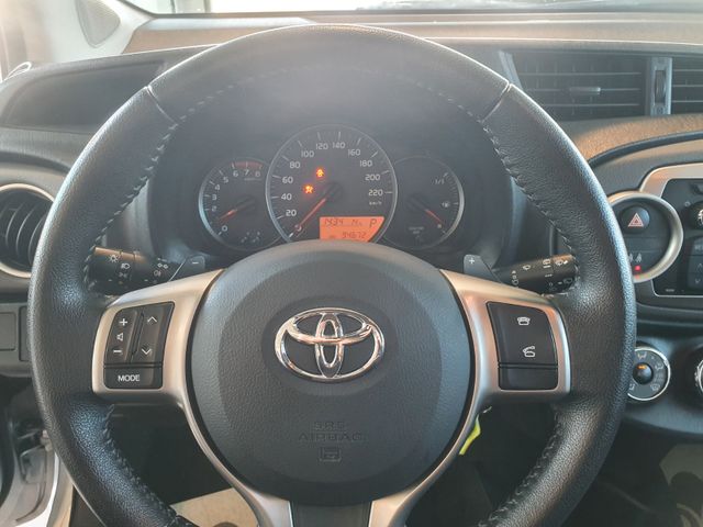 Toyota Yaris Life_14