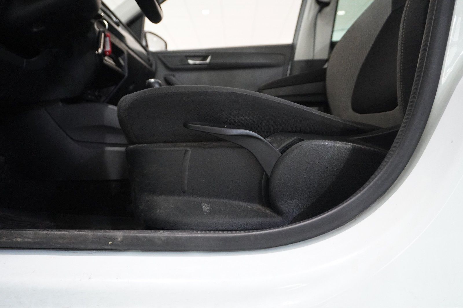 Fahrzeugabbildung SKODA Fabia Combi 1.4 TDI AMBITION DSG NAVI/LED/PDC