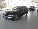 BMW 320 d xDrive Tou VSL DAB HiFi PGD AHZV LCP EU6 - mit Diesel-Antrieb: Schwarz, Ambiente-Beleuchtung