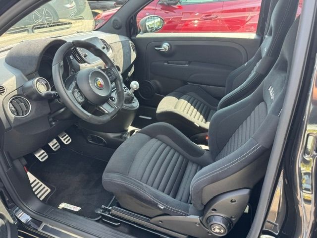 Fahrzeugabbildung Abarth 595C Competizione NAVI CarPlay