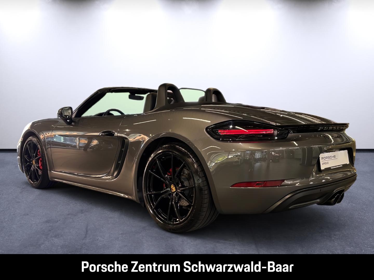 Porsche Boxster 718 S Achatgraumetallic 350 PS PDK