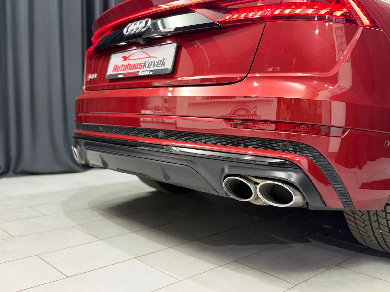 Fahrzeugabbildung Audi SQ8 4.0 TDI quattro|3D BANG&OLUFSEN|RS-SITZE|AHK