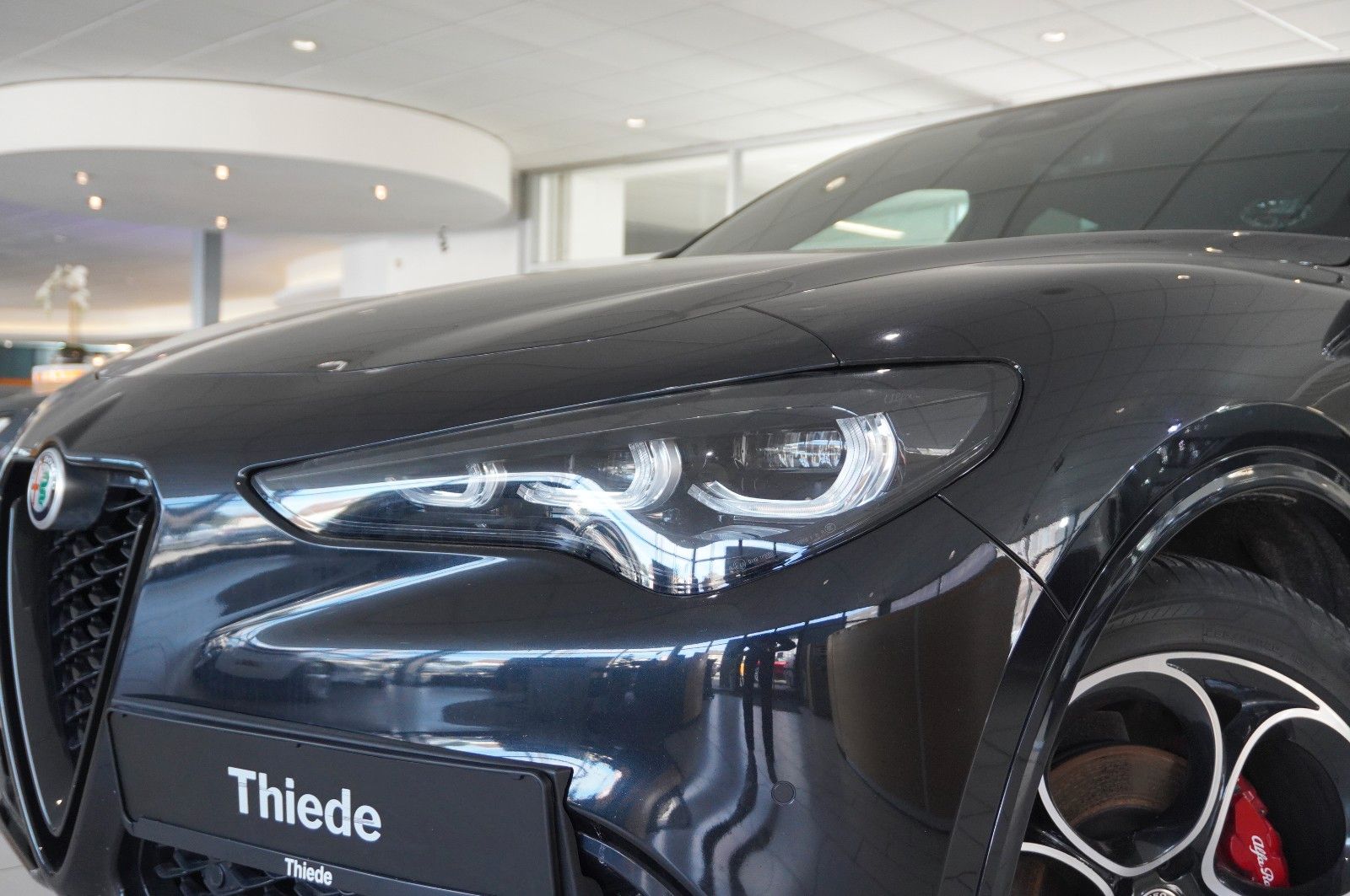 Fahrzeugabbildung Alfa Romeo Stelvio 2.2D VELOCE Q4 NAVI/LED/KAMERA/MATRIX/SH