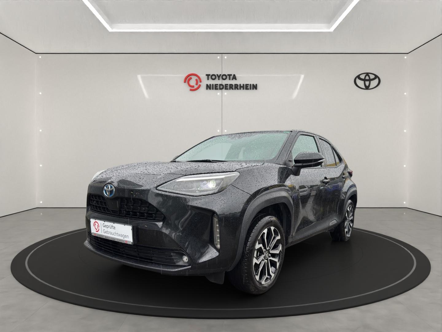 Toyota Yaris Cross Hybrid FWD Team D WKR+NAVI+LED+RFK+C