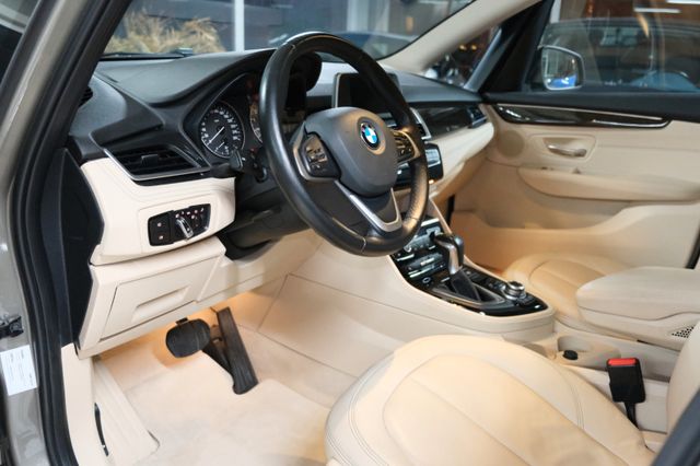 Fahrzeugabbildung BMW 225 i Active Tourer Luxury Line/Pan./Leder beige