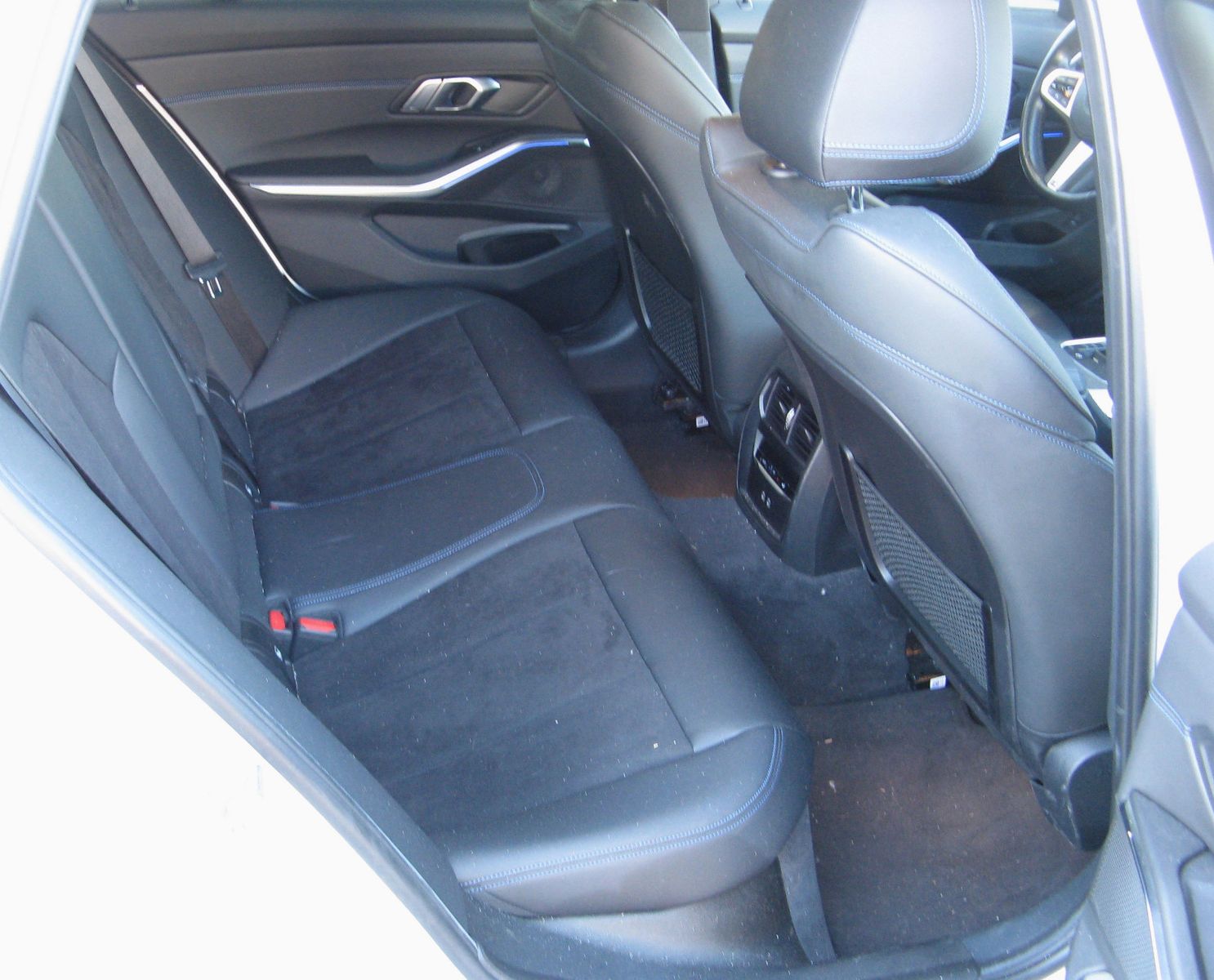BMW 320  Touring 320 d M-Sport*Hybrid*Kamera*Navi* foto 12