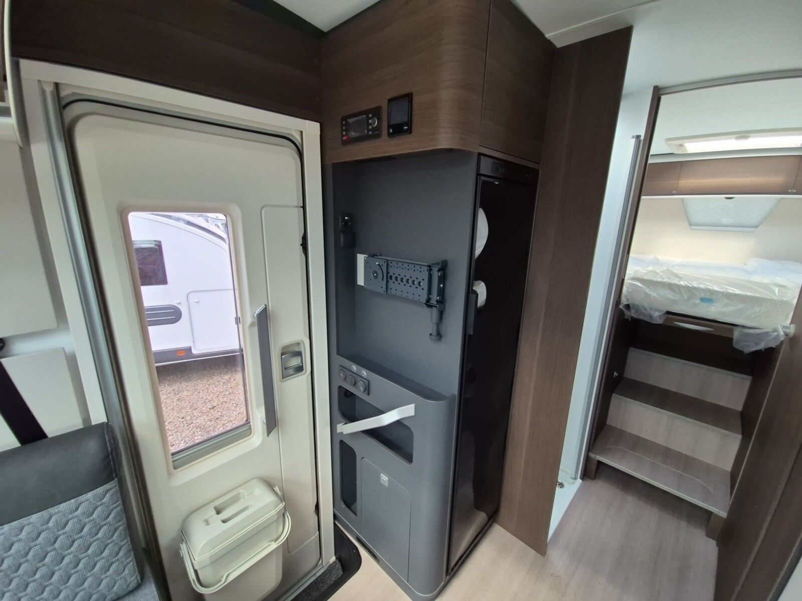 Fahrzeugabbildung Adria Coral Supreme 670 DL Markise,Radio,RFK,Alde,LED