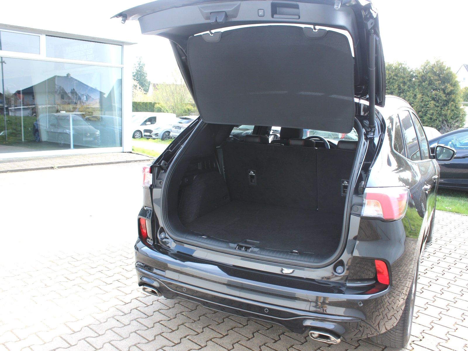 Fahrzeugabbildung Ford Kuga Plug-In Hybrid ST-Line X 2,5 Duratec