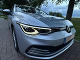 Volkswagen Golf 8 VIII eTSI DSG STDHZG PANO ACC AHK MATRIX