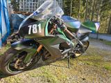 Kawasaki ZX10R mit Ständer,Felgen,Ersatzteile uvm!!! - Offers matching your search criteria