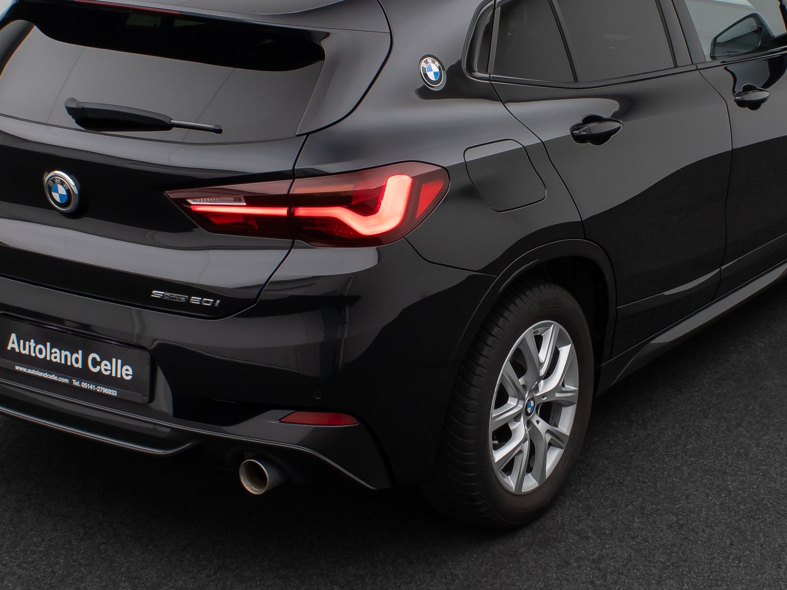 Fahrzeugabbildung BMW X2 sD20i M Sport HUD DAB HiFi Parkassist Komort